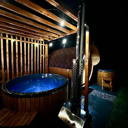 Apartament Pod Wzgorzem Z Sauna, Jacuzzi I Basenem Kudowa-Zdrój Kültér fotó