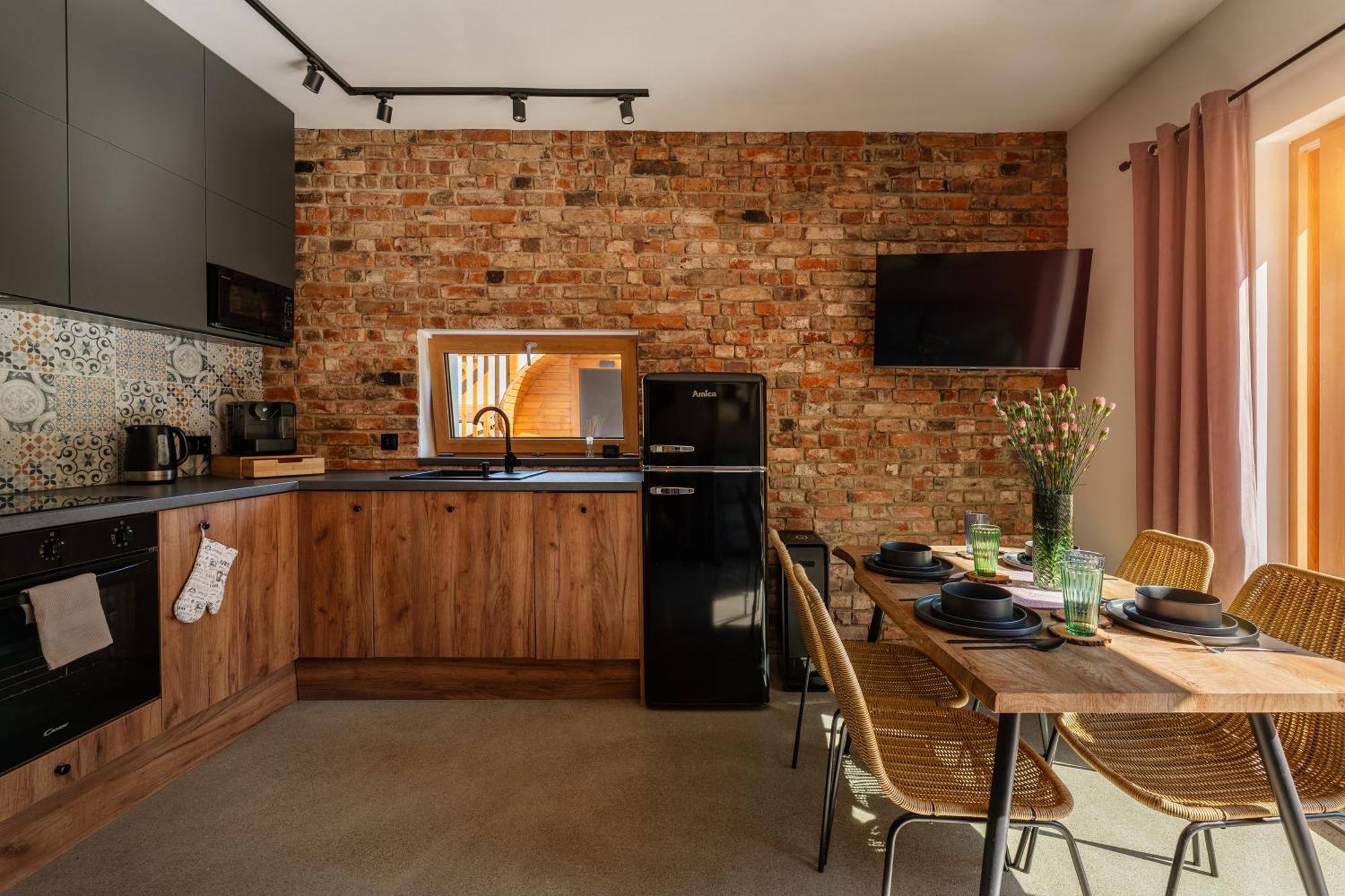 Apartament Pod Wzgorzem Z Sauna, Jacuzzi I Basenem Kudowa-Zdrój Kültér fotó
